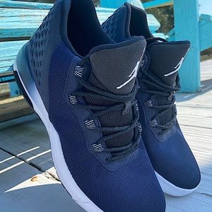 Jordan Academy Size 8.5